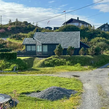 Awesome In With House Sea View